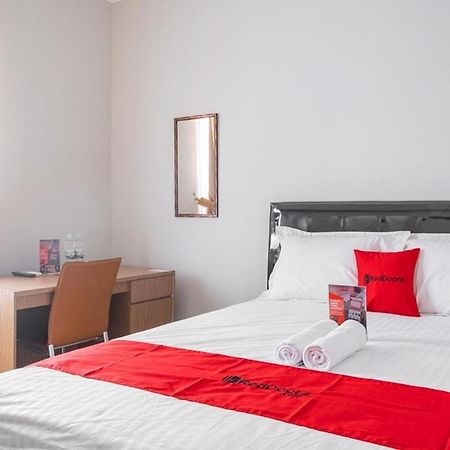 فندق Reddoorz Near Siloam Karawaci 3 تانجيرانغْ المظهر الخارجي الصورة
