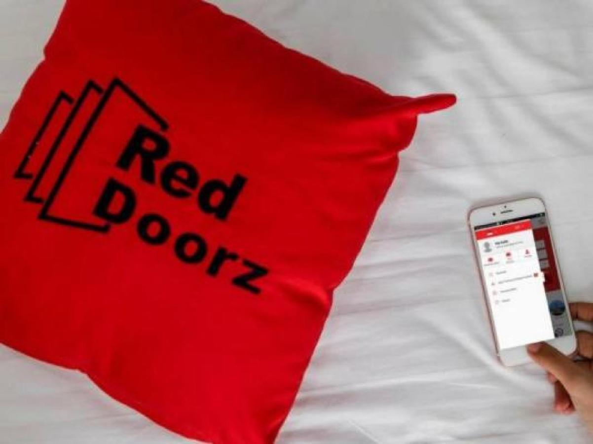 فندق Reddoorz Near Siloam Karawaci 3 تانجيرانغْ المظهر الخارجي الصورة